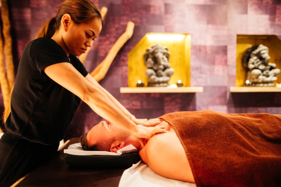 Indian aromatherapy Ayurvedic full body massage